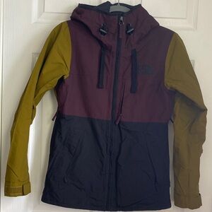 The North Face Women's Jacket - Black, Burgundy, Olive